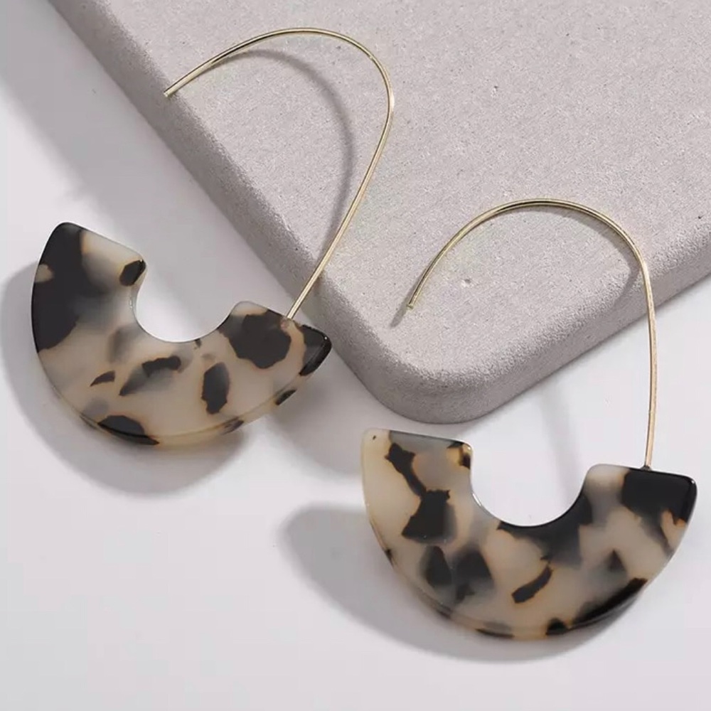 Tortoise Shell Baublebar Style Ears - Picture 2 of 3